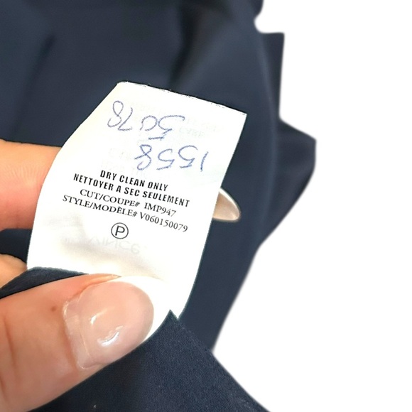 Vince Navy Blue 100% Silk Shirt Dress Size Small Business Causal Quiet Luxury - Picture 8 of 8
